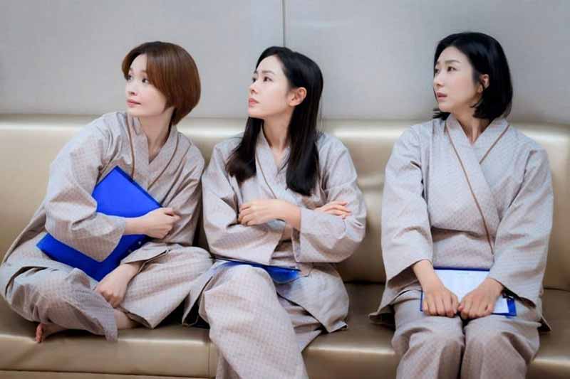 Son Ye Jin, Jeon Mi Do และ Kim Ji Hyun สามสาวในซีรีส์ Thirty-Nine